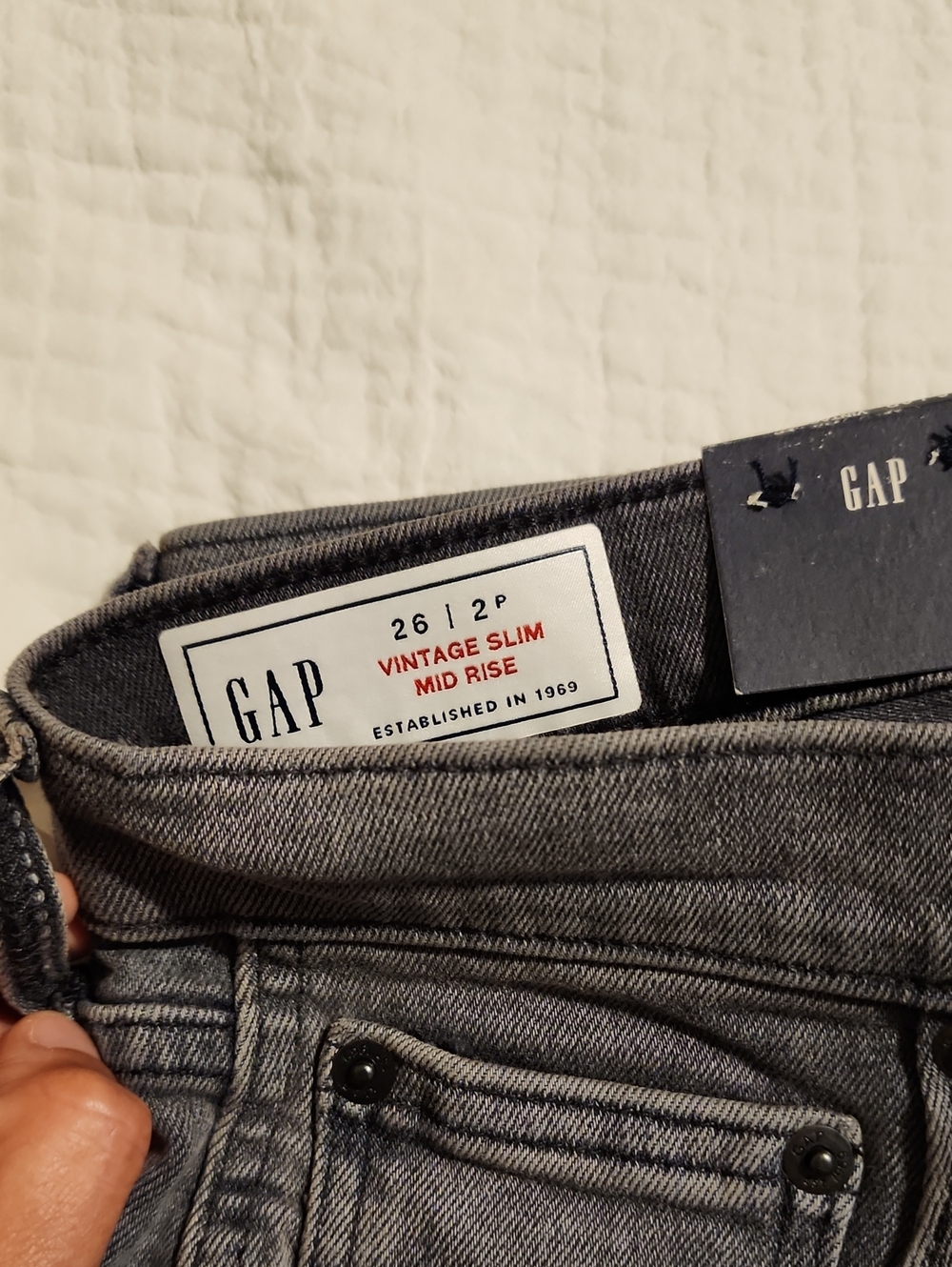 GAP Vintage Slim Mid Rise Women’s Jeans in Charcoal Gray